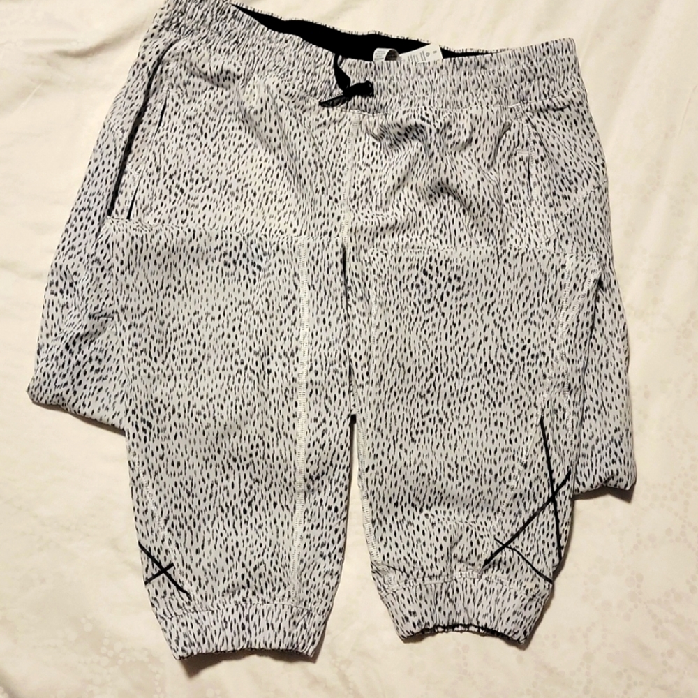 Pants - Picture 3 of 6